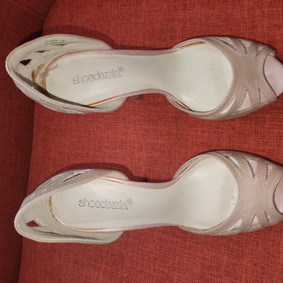 4in Beige High Heels By Shoe Dazzle - Picture 3 of 14